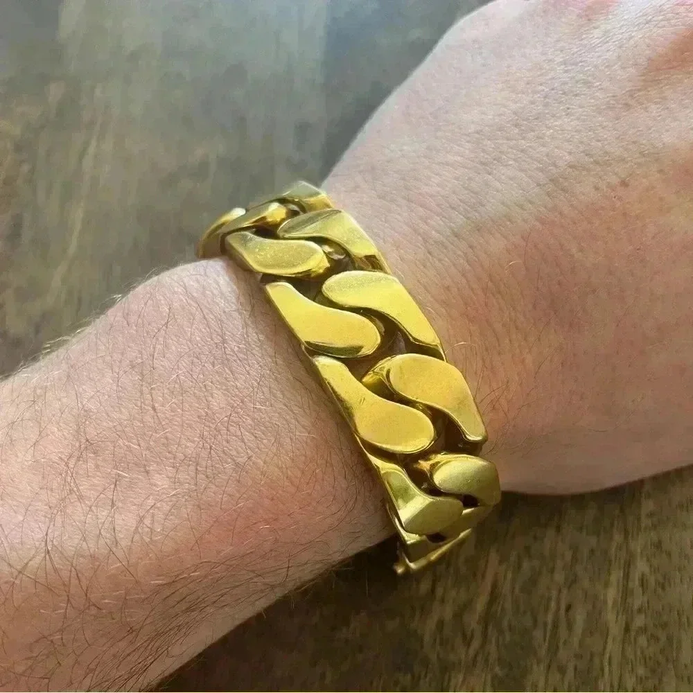 Celine | Chunky Cuban Link ID Gold Bracelet - Gold / Sz M - Picture 4 of 12